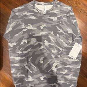 NWT Athleta Triumph Gray Camo Sweatshirt - S